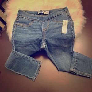 Old Navy Size 6-7 Skinny Pull on jeans